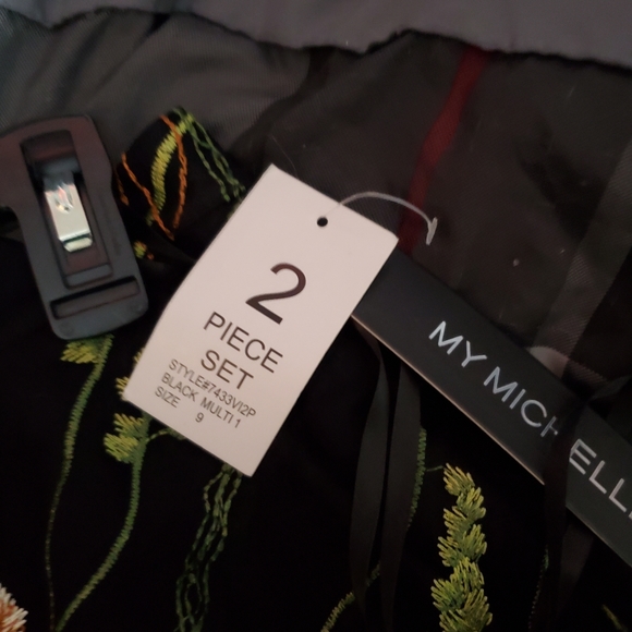 Floral 2 Piece Highrise Skirt Dress - Picture 6 of 6